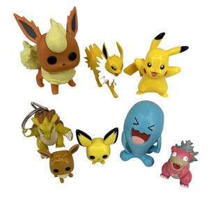 Pokemon Action Figures Mixed Lot of 8 Cake Topper Replacements Toys & Keychain